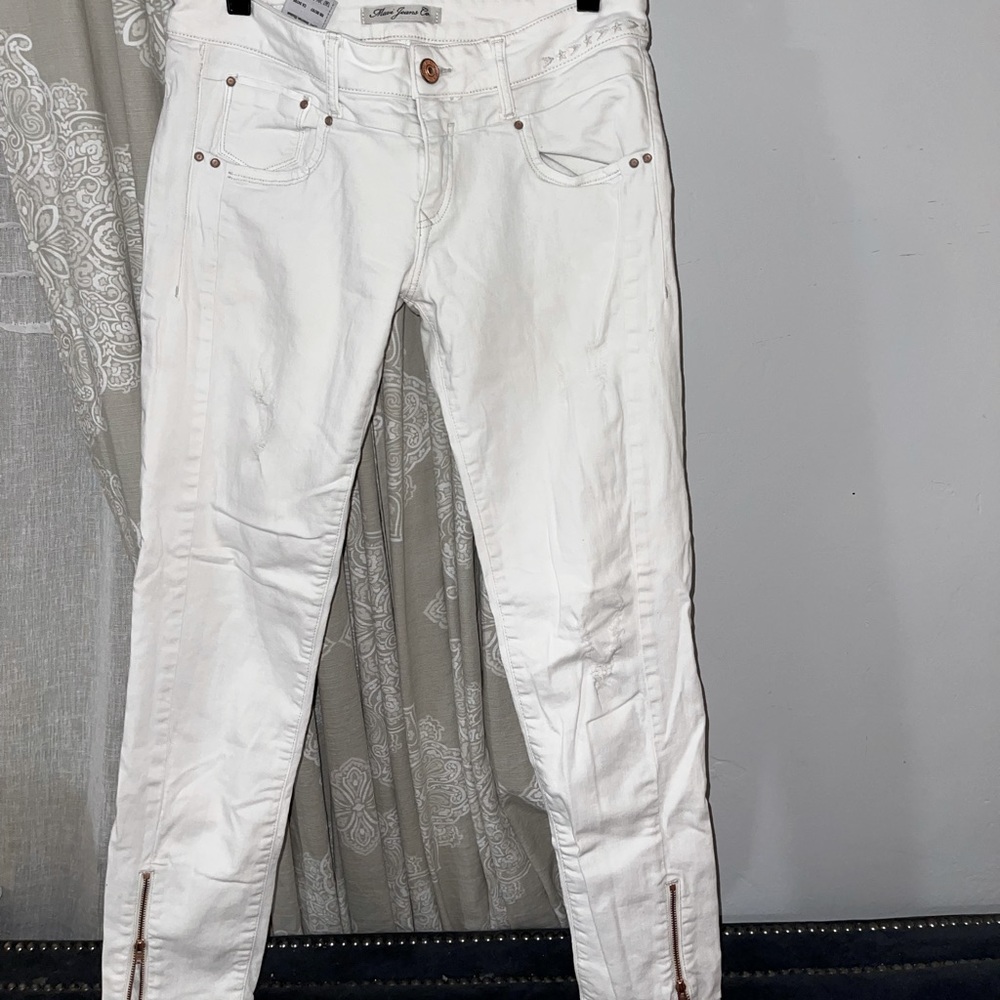 Navi jeans in white size 29